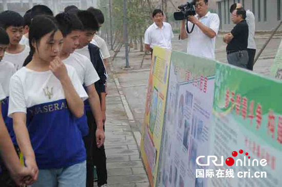 河北迁安警方走进校园开展禁毒宣传